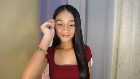 Snapshot of pretty_morenaxx chatting on December 18, 2025, 12:06 am Marimar online show from December 18, 2025, 12:06 am
