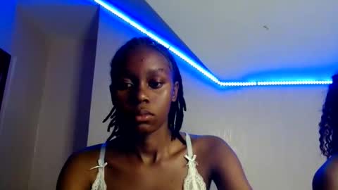 Snapshot of pretty_nyra chatting on May 25, 2026, 7:31 pm Nyra online show from May 25, 2026, 7:31 pm