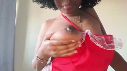 Snapshot of pretty_peaches chatting on January 9, 2026, 3:26 pm Pretty peaches online show from January 9, 2026, 3:26 pm