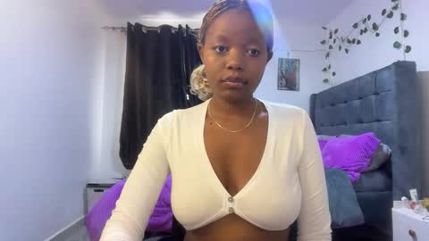 Snapshot of pretty_peaches chatting on February 7, 2026, 11:47 am Pretty peaches online show from February 7, 2026, 11:47 am