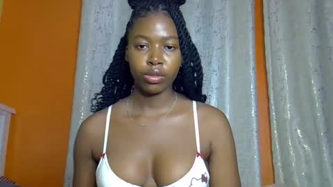 pretty_petite24 online show from May 26, 2026, 6:48 pm