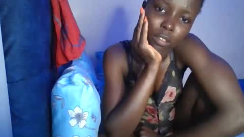 pretty_petite_ebony online show from March 3, 2026, 7:42 pm