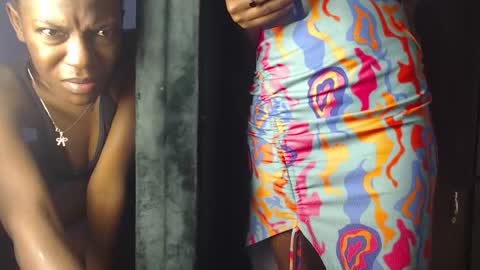 pretty_petitebody online show from September 16, 2025, 7:15 pm