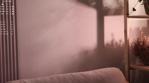 Snapshot of pretty_princess_elina chatting on October 28, 2025, 9:13 am Elina online show from October 28, 2025, 9:13 am