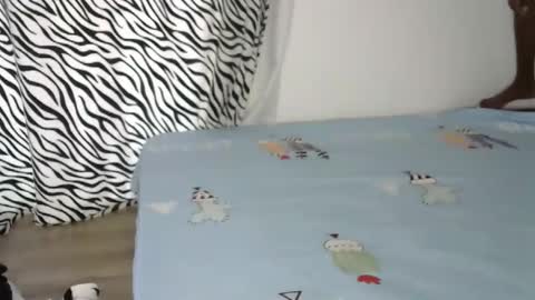 Snapshot of pretty_queennie chatting on November 10, 2025, 10:03 am Pretty doll online show from November 10, 2025, 10:03 am