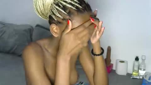 Snapshot of pretty_queennie chatting on November 23, 2025, 10:59 am Pretty doll online show from November 23, 2025, 10:59 am