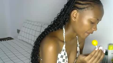 Snapshot of pretty_queennie chatting on January 10, 2026, 11:12 am Pretty doll online show from January 10, 2026, 11:12 am