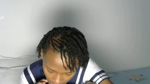 Snapshot of pretty_queennie chatting on February 7, 2026, 12:09 pm Pretty doll online show from February 7, 2026, 12:09 pm