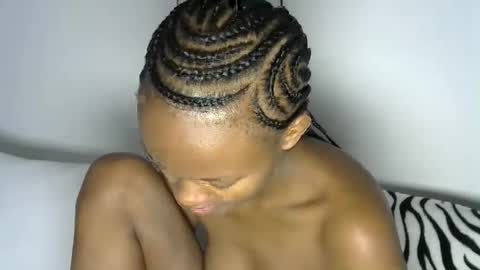 Snapshot of pretty_queennie chatting on February 20, 2026, 7:10 am Pretty doll online show from February 20, 2026, 7:10 am