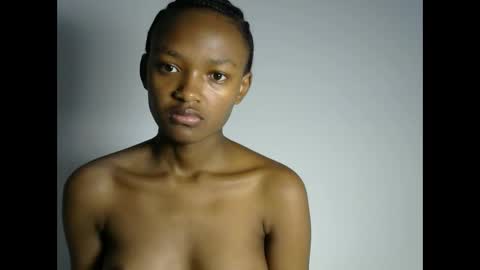 Snapshot of pretty_queennie chatting on February 28, 2026, 6:14 am Pretty doll online show from February 28, 2026, 6:14 am