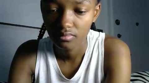 Snapshot of pretty_queennie chatting on March 23, 2026, 1:09 am Pretty doll online show from March 23, 2026, 1:09 am