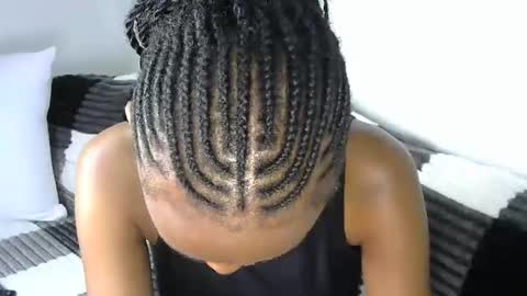 Snapshot of pretty_queennie chatting on March 28, 2026, 7:24 pm Pretty doll online show from March 28, 2026, 7:24 pm