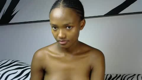 Snapshot of pretty_queennie chatting on April 13, 2026, 12:49 am Pretty doll online show from April 13, 2026, 12:49 am