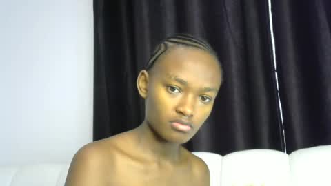 Snapshot of pretty_queennie chatting on July 7, 2026, 9:35 am Pretty doll online show from July 7, 2026, 9:35 am