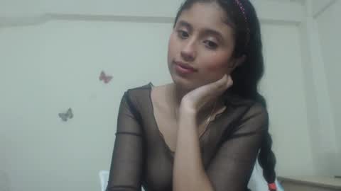 Snapshot of pretty_rose_ chatting on March 2, 2025, 8:27 am Rose online show from March 2, 2025, 8:27 am