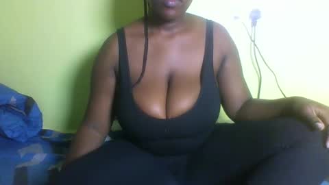 Snapshot of pretty_sassy2 chatting on October 13, 2025, 12:38 pm sassy online show from October 13, 2025, 12:38 pm