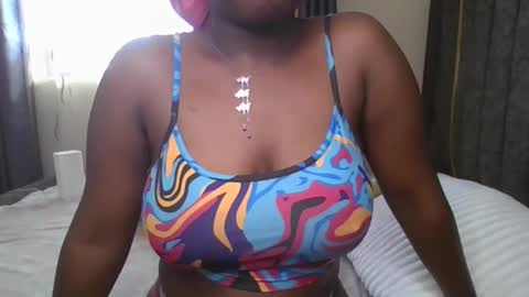 pretty_shila online show from January 18, 2026, 1:37 pm