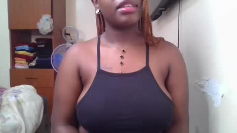 Snapshot of pretty_shila chatting on April 27, 2026, 12:36 pm pretty_shila online show from April 27, 2026, 12:36 pm