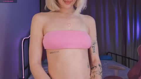 Snapshot of pretty_smile_baby chatting on May 21, 2026, 5:03 am pretty smile baby online show from May 21, 2026, 5:03 am