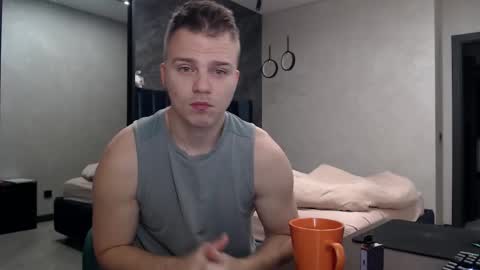 Snapshot of pretty_sweety chatting on October 26, 2025, 3:12 am Justin online show from October 26, 2025, 3:12 am