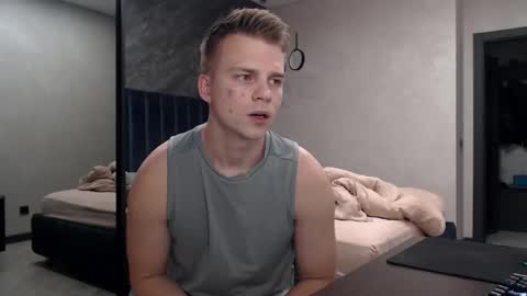 Snapshot of pretty_sweety chatting on November 5, 2025, 2:33 am Justin online show from November 5, 2025, 2:33 am