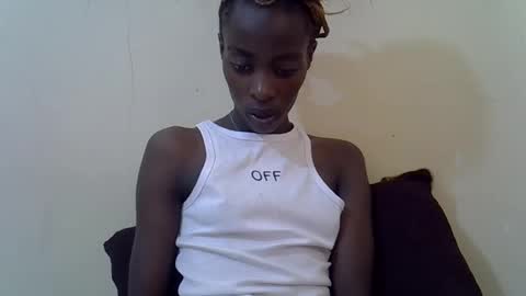 Snapshot of pretty_vee001 chatting on February 21, 2026, 8:26 am Vee online show from February 21, 2026, 8:26 am