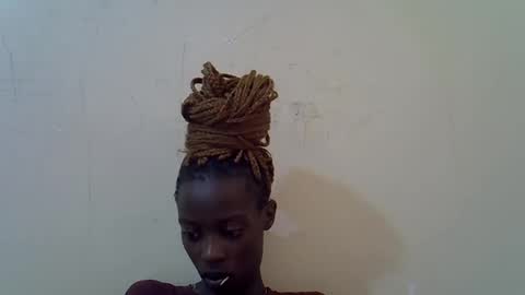 Snapshot of pretty_vee001 chatting on February 25, 2026, 7:51 am Vee online show from February 25, 2026, 7:51 am