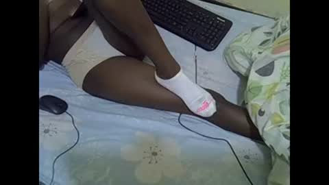 Snapshot of prettyalma chatting on December 20, 2024, 10:38 am prettyalma online show from December 20, 2024, 10:38 am