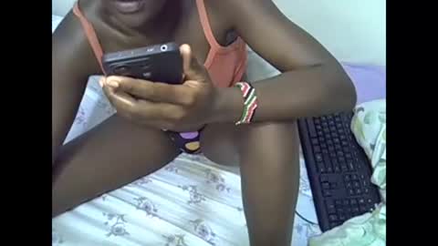 Snapshot of prettyalma chatting on March 9, 2025, 6:00 pm prettyalma online show from March 9, 2025, 6:00 pm