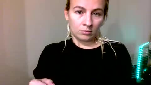 Snapshot of prettybabypetite chatting on February 2, 2026, 9:35 pm Missy Jack online show from February 2, 2026, 9:35 pm