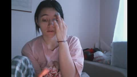Snapshot of prettybella_7 chatting on January 4, 2025, 5:16 am Bella online show from January 4, 2025, 5:16 am