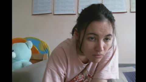 Snapshot of prettybella_7 chatting on January 31, 2025, 8:11 am Bella online show from January 31, 2025, 8:11 am