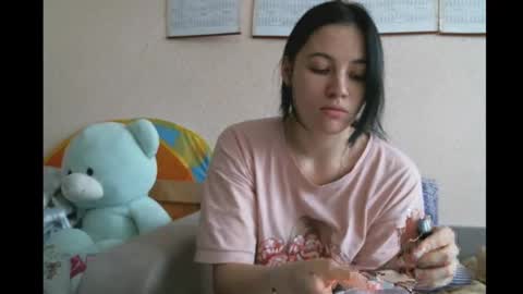 Snapshot of prettybella_7 chatting on February 13, 2025, 12:21 pm Bella online show from February 13, 2025, 12:21 pm