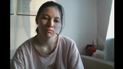 Snapshot of prettybella_7 chatting on February 16, 2025, 5:15 am Bella online show from February 16, 2025, 5:15 am