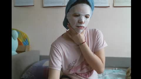 Snapshot of prettybella_7 chatting on February 27, 2025, 7:34 am Bella online show from February 27, 2025, 7:34 am