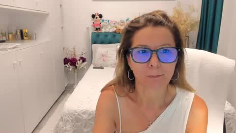 Snapshot of prettyblackeyes chatting on July 13, 2026, 5:32 am wilma online show from July 13, 2026, 5:32 am