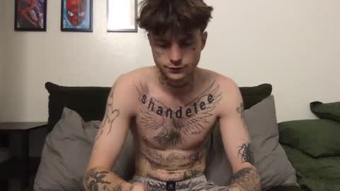 pretty boy online show from October 14, 2025, 6:31 pm