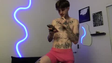 pretty boy online show from November 25, 2025, 4:23 am