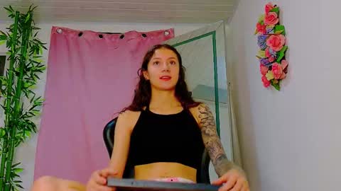 Snapshot of prettybunnies08 chatting on February 26, 2026, 11:48 pm Enzo Denis online show from February 26, 2026, 11:48 pm