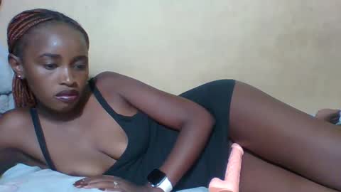 prettycarl_2 online show from February 26, 2025, 8:44 pm