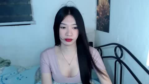 ASHLEY online show from December 18, 2025, 2:23 pm