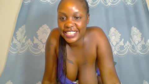 Snapshot of prettydarkskin002 chatting on October 27, 2025, 12:09 pm SHANIA online show from October 27, 2025, 12:09 pm