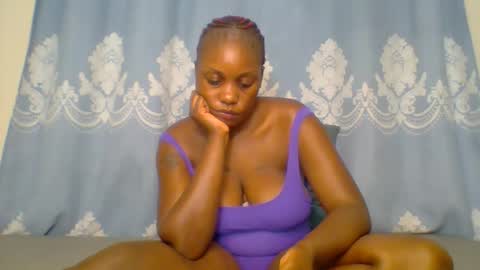 Snapshot of prettydarkskin002 chatting on November 1, 2025, 1:13 pm SHANIA online show from November 1, 2025, 1:13 pm