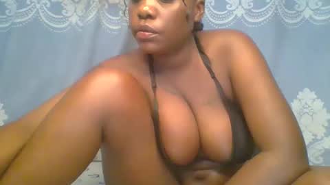 Snapshot of prettydarkskin002 chatting on January 13, 2026, 10:09 am SHANIA online show from January 13, 2026, 10:09 am