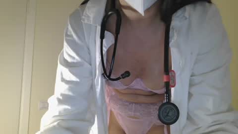 Snapshot of prettydoctor00 chatting on July 18, 2026, 4:11 pm prettydoctor00 online show from July 18, 2026, 4:11 pm