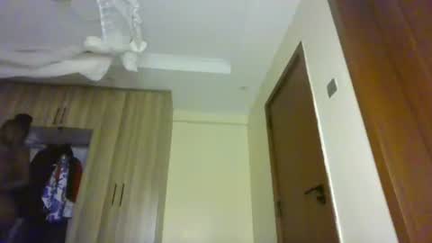 prettydulce online show from July 25, 2026, 12:42 am
