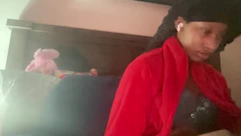 prettyfacefemale online show from April 22, 2026, 6:49 am