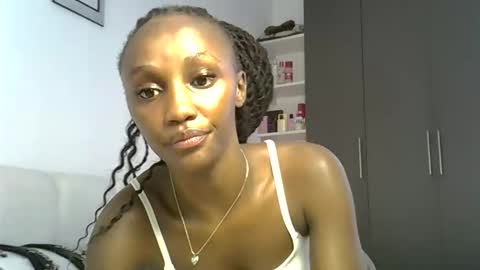 Snapshot of prettygee21 chatting on January 9, 2026, 8:28 am Pretty darkskin doll online show from January 9, 2026, 8:28 am