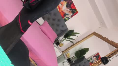 Snapshot of prettyjuliax chatting on December 6, 2024, 8:29 pm prettyjuliax online show from December 6, 2024, 8:29 pm