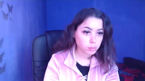 Snapshot of prettyjulliette chatting on December 18, 2024, 10:08 am prettyjulliette online show from December 18, 2024, 10:08 am